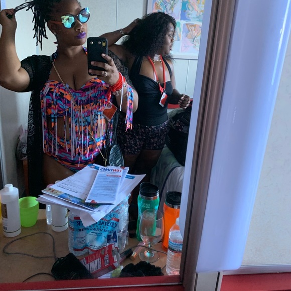 Cohost Show - Picture 4 of 11